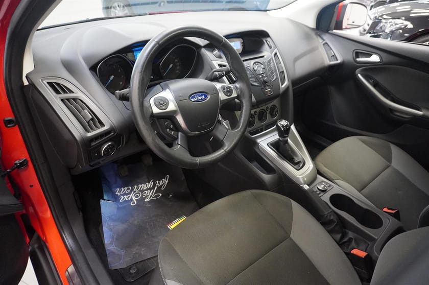 Bild 2 av Ford Focus Trend 1.6 Ti-Vct Flexifuel 120 hk