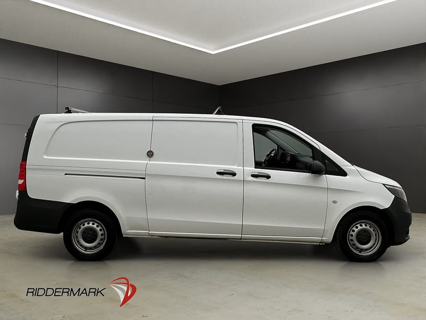 Bild 2 av Mercedes-Benz Vito 114 CDI 2.8t X-Lång Värm Drag Kamera CARPLAY Moms