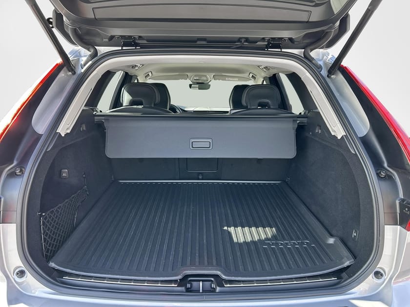 Bild 5 av Volvo XC60 B4 197HK R-DESIGN Dragkrok