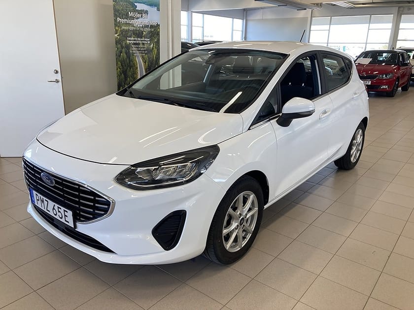 Bild 3 av Ford Fiesta Rattvärme Adaptiv farthållare