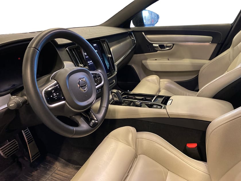 Bild 2 av Volvo V90 Recharge T6 R-Design