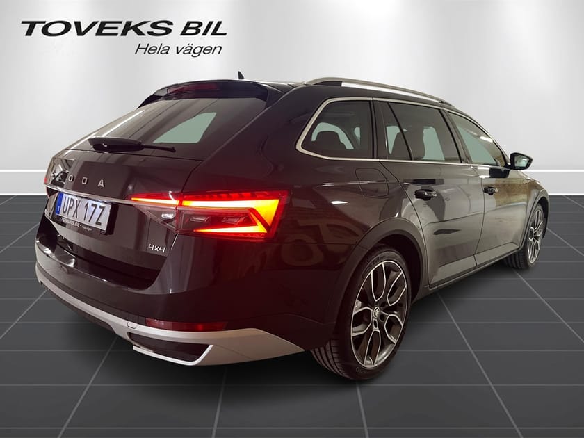 Bild 4 av Škoda Superb Scout 2.0 TDI 4x4 DSG 190hk