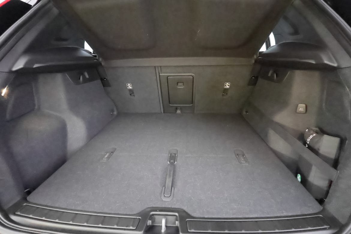 Volvo XC40 2020 - miniatyr 24