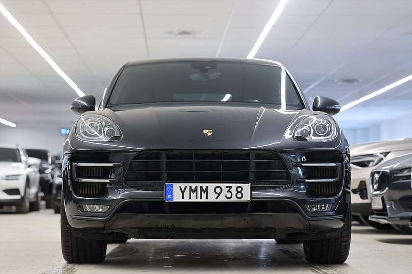 Bild 5 av Porsche Macan Turbo Performance 441hk Sport Chrono BOSE Drag