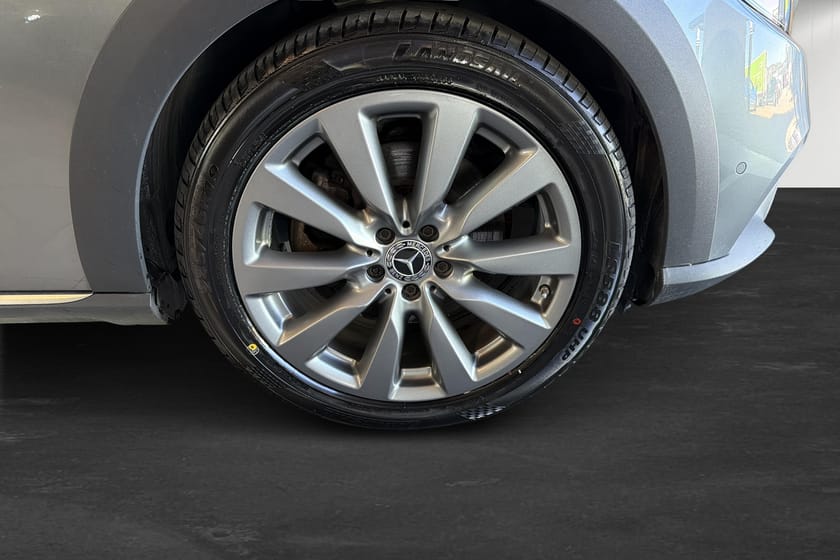Bild 5 av Mercedes-Benz E 220 d 4MATIC All-Terrain All Terrain BURMESTER / MULTIBEAM  / DRAG