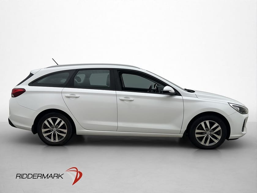 Bild 4 av Hyundai i30 Wagon T-GDi 140hk Comfort Dragkrok Sensorer Bluetooth