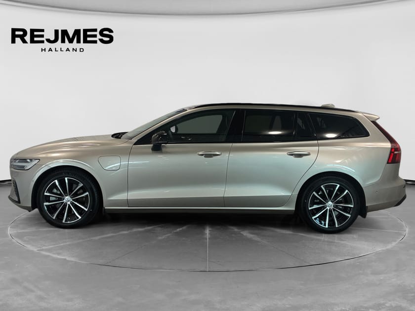 Bild 3 av Volvo V60 T6 Plus Dark Nordic Edition | Drag | 360° | H&K |