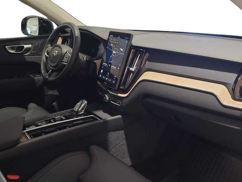 Bild 4 av Volvo XC60 T6 Plus Dark Nordic Edition
