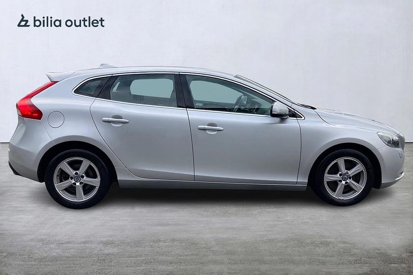 Bild 5 av Volvo V40 D3 Momentum 150hk Värmare Bluetooth Farthållare