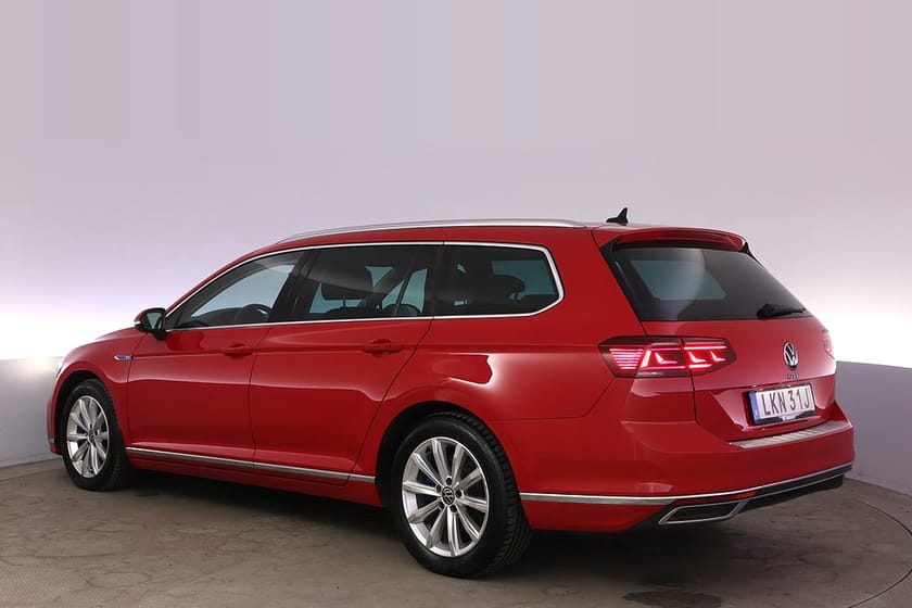 Bild 4 av Volkswagen Passat Sportscombi GTE Variant Drag Cockpit BLIS Värmare