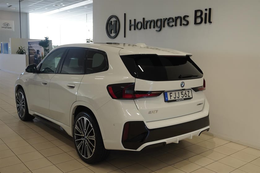 Bild 4 av BMW iX1 xDrive30 xDrive 30 M-Sport Pano HUD hk