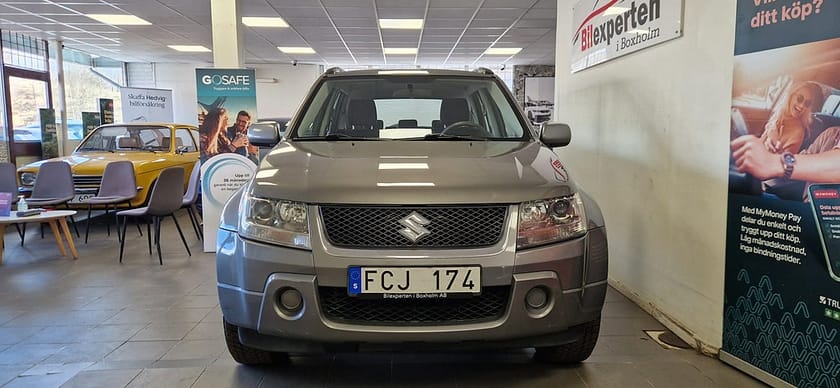 Bild 2 av Suzuki Grand Vitara 5-dörrar 2.0 DOHC 16V VVT 4WD Euro 4