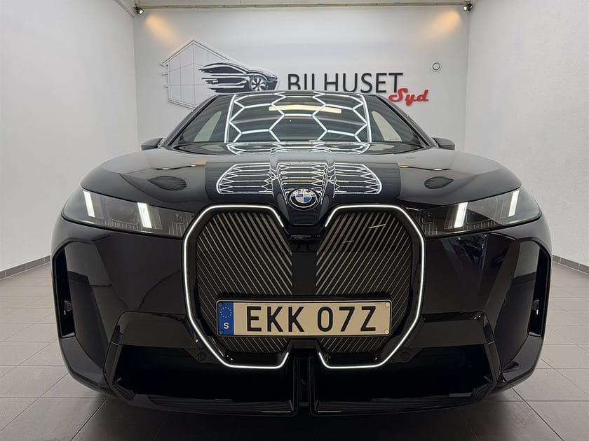 Bild 5 av BMW iX xDrive60 544hk M Sport PanoSky/HK/HUD/Krok/V-hjul/Fri service