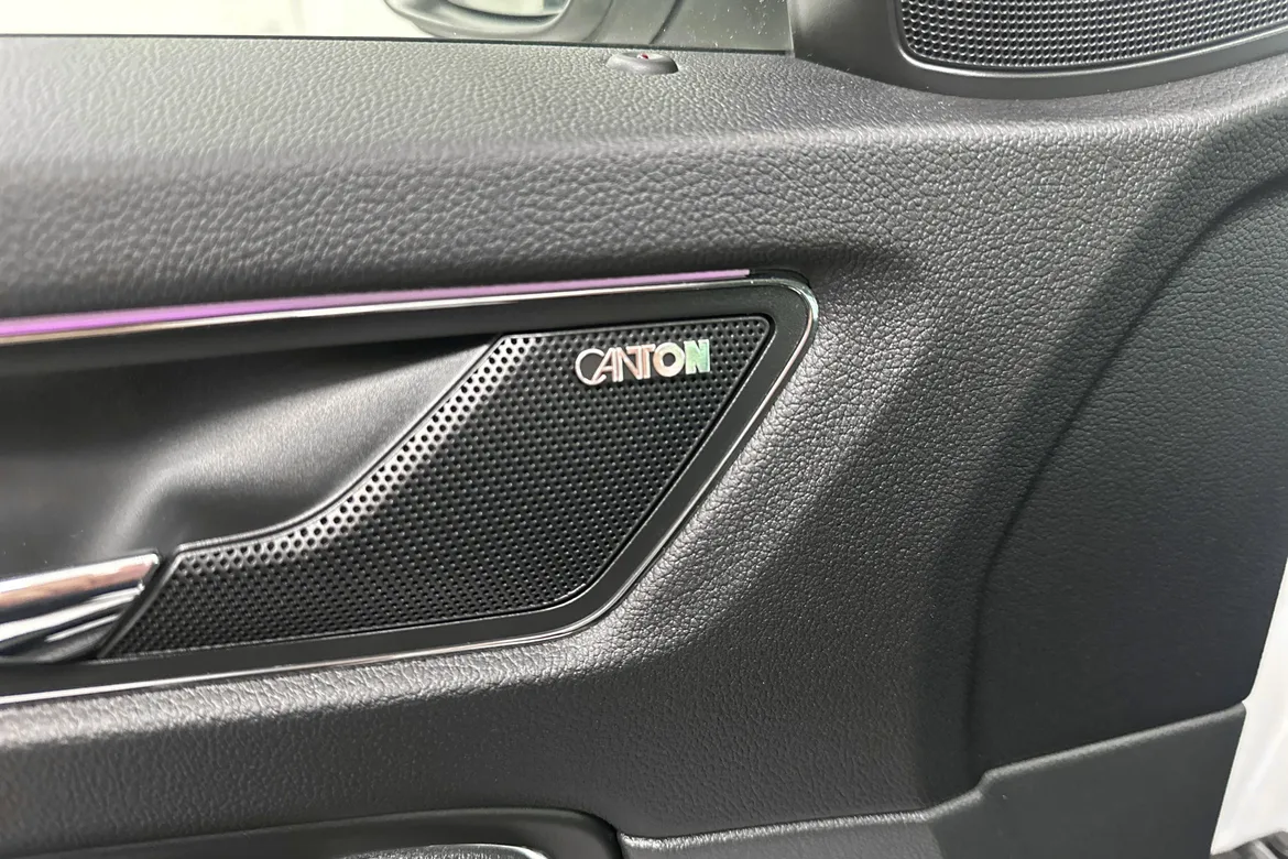 picture of a car