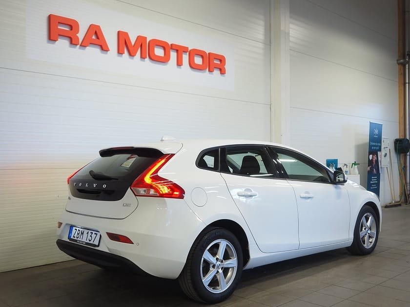 Bild 5 av Volvo V40 D2 120hk Kinetic Business II Klimatpkt P-Värmare PDC