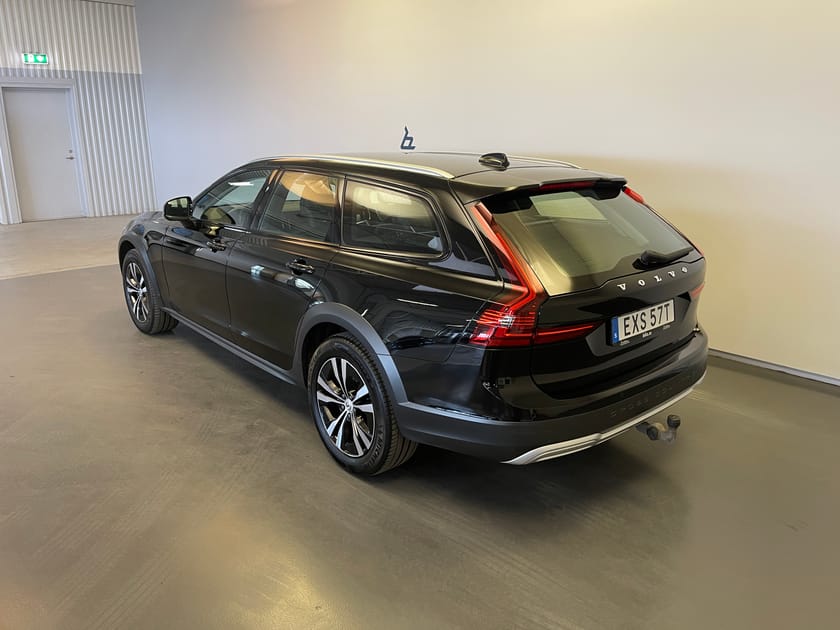 Bild 4 av Volvo V90 Cross Country B4 AWD Diesel Adv SE / Dragkrok / Harman Kardon / Navigation /