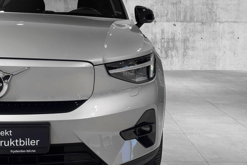 Bilde 4 av Volvo XC40 Recharge Single Motor Plus FWD KROK|TONEDE|VARMEP|EL.SETE