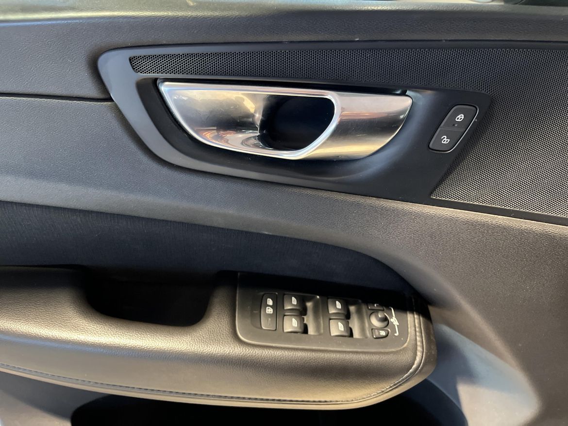 Volvo XC60 2020 - miniatyr 16