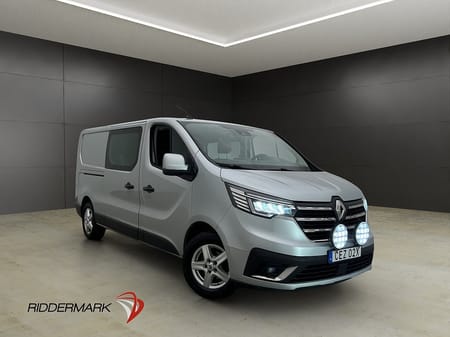 Renault Trafic Skåpbil CrewVan L2 Värm LED Drag B-Kamera 5-Sits Moms