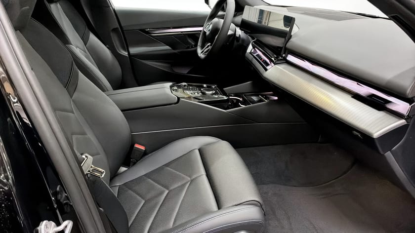 Bild 3 av BMW i5 xDrive40 Touring M-Sport Drag Rattvärme Harman/kardon