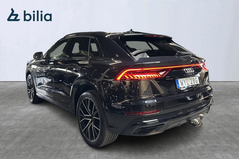Bild 3 av Audi Q8 55 TFSI quattro S-line Dragkrok Panorama Värmare 360° B&O