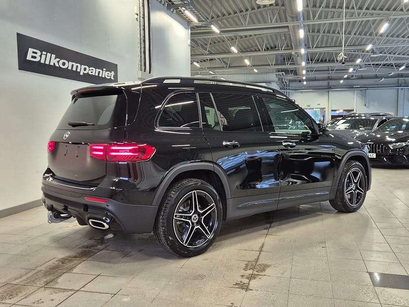 Bild 3 av Mercedes-Benz GLB 220 d 4MATIC 8G AMG Premium, Dvärm, Pano, Drag,Rattvärm