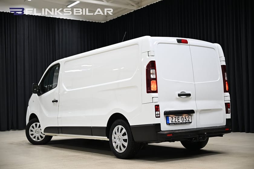 Bild 4 av Renault Trafic Skåpbil 120HK L2 Drag|Värmare|GPS|Backkamera|Kamkedja|Leasbar