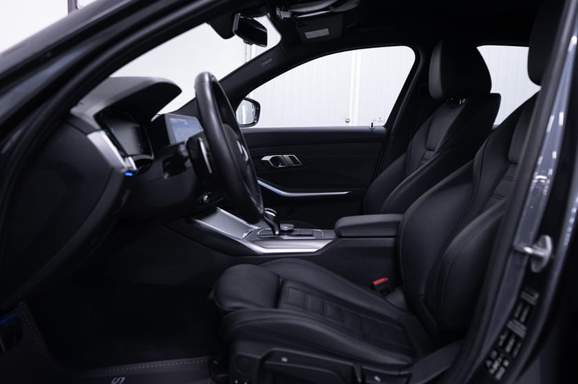 Bild 5 av BMW 330i xDrive Sedan M Sport Cockpit Laser Skinn Kamera 258hk