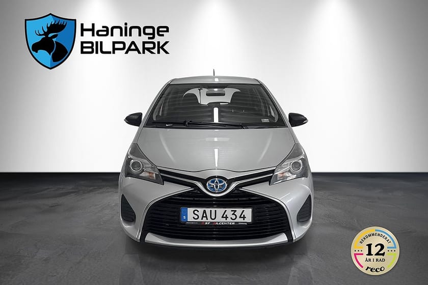 Bild 4 av Toyota Yaris Hybrid e-CVT//AUTO/AUX/SUPERDEAL 3,95%