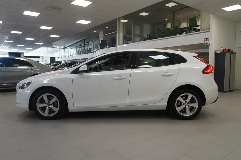 Bild 3 av Volvo V40 D2 Geartronic, 120hk, Aut Kinetic 2016