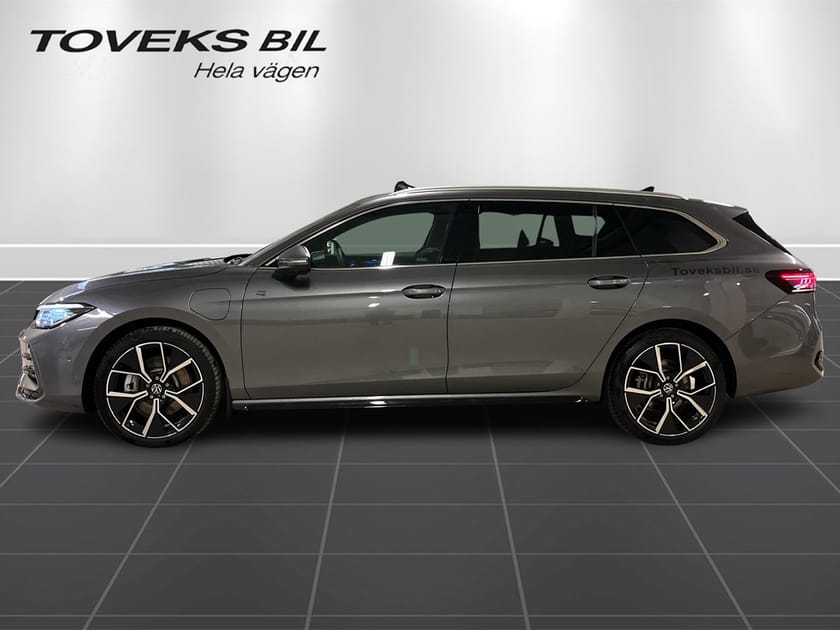 Bild 2 av Volkswagen Passat Variant eHybrid PB  R-LINE 1.5 TSI  (272 HK)AUT