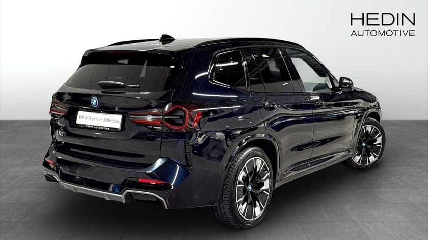 Bild 2 av BMW iX3 286hk H&K HUD Drag