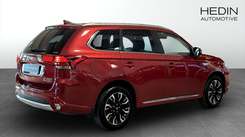 Bild 2 av Mitsubishi Outlander PHEV CVT, 203hk, 4WD, 1 ÅRS GARANTI