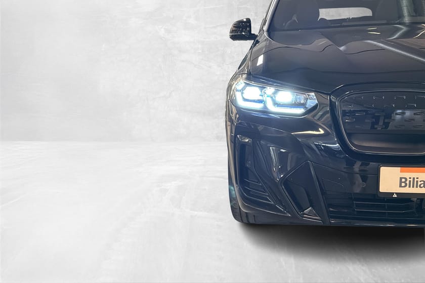Bilde 5 av BMW iX3 Fully Charged