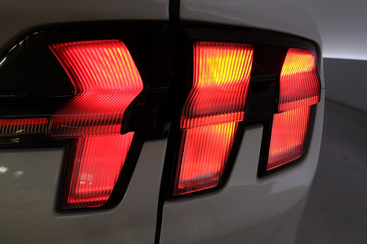 Ford Mustang Mach-E 2022 - miniatyr 27