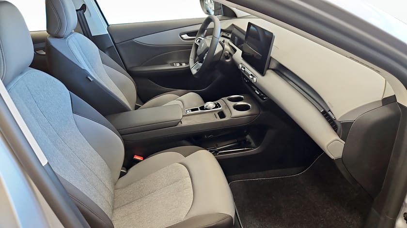 Bild 3 av MG S5 EV Standard Range COMFORT 49KWH MEDAL SILVER