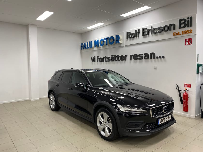 Bild 1 av Volvo V60 Cross Country B5 AWD Bensin Core