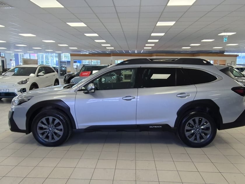 Bild 4 av Subaru Outback 2.5 4WD XFuel Adventure V-Hjul Drag M-Värm LågSkatt