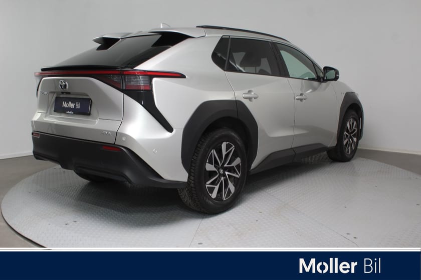 Bilde 4 av Toyota bZ4X AWD Executive