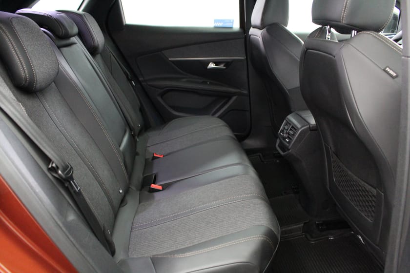 Bild 5 av Peugeot 3008 1.2 PureTech GT-LINE/ NY KAMREM/ LÅG SKATT