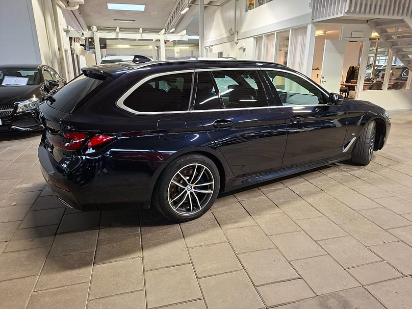 Bild 3 av BMW 530e xDrive Touring Aut M Sport Drag /Läder /Backkamera