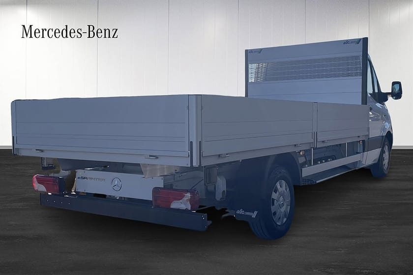 Bild 4 av Mercedes-Benz eSprinter 420 Chassi 81 kWh Flakbil - 113kWh - (L=4250, B=2100) Lastvikt 1845kg