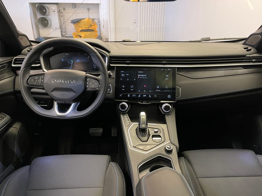 Bild 5 av Lynk & Co 01 PHEV HEV / Panoramaglastak / Navigation /