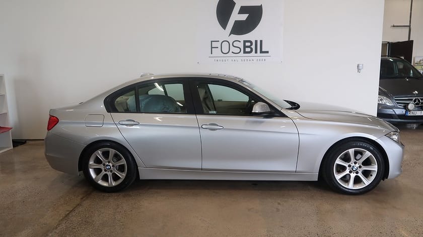 Bild 3 av BMW 328i Sedan 328 Aut-SoV-PDC-Rattvärme