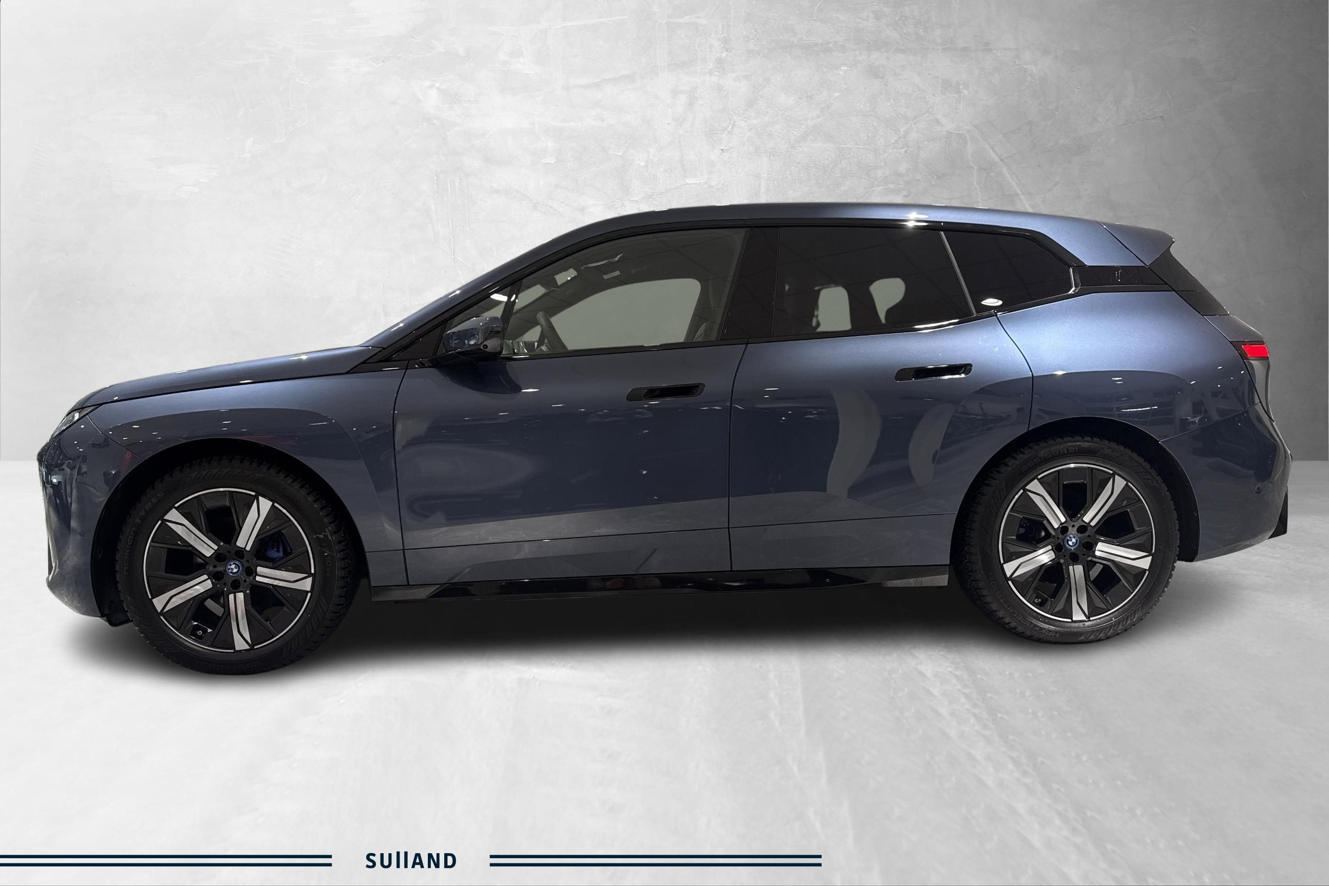 Thumnail bilde 1 av BMW iX xDrive60