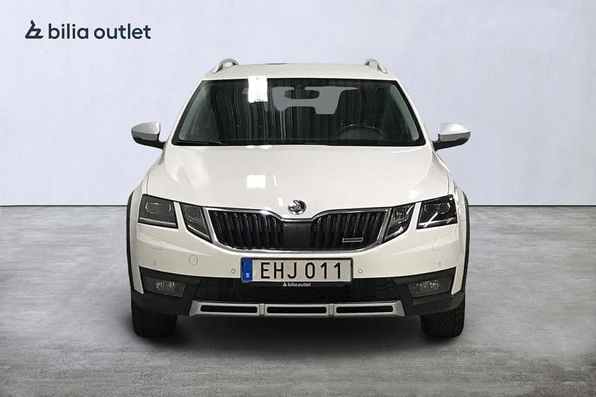 Bild 3 av Škoda Octavia Scout Skoda 2.0 TDI 4x4 Premium DSG 150hk Navi Drag Canton B-kamera