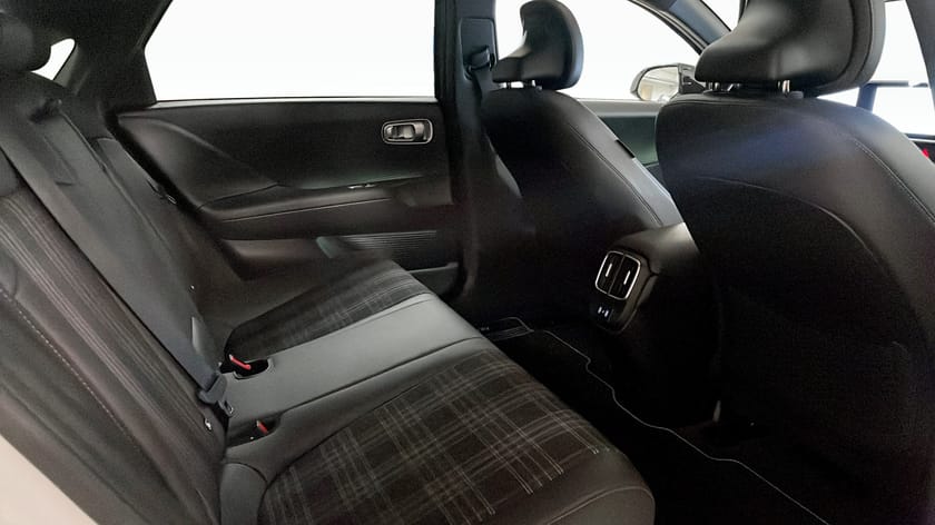 Bild 5 av Hyundai Ioniq 6 77.4 kWh AWD First Edition 325Hk/Pano/360°/