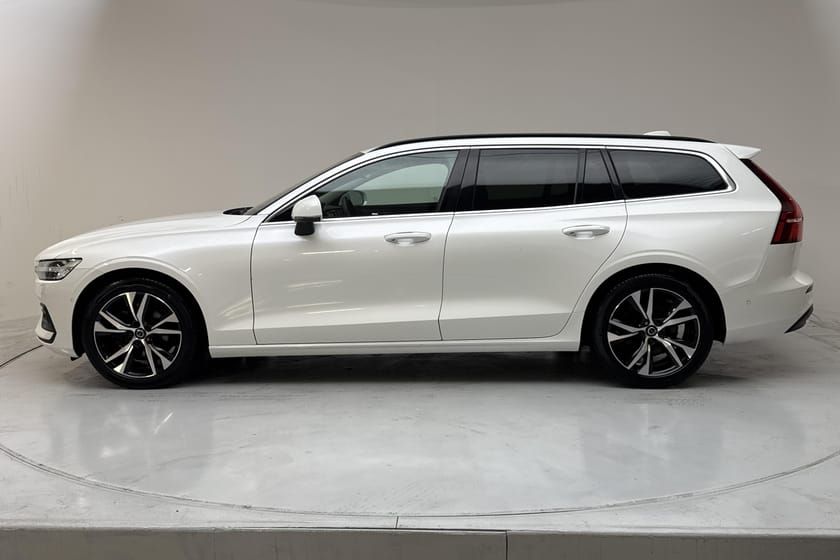 Bild 2 av Volvo V60 B4 Mildhybrid, Diesel (197hk) Core 360 kamera
