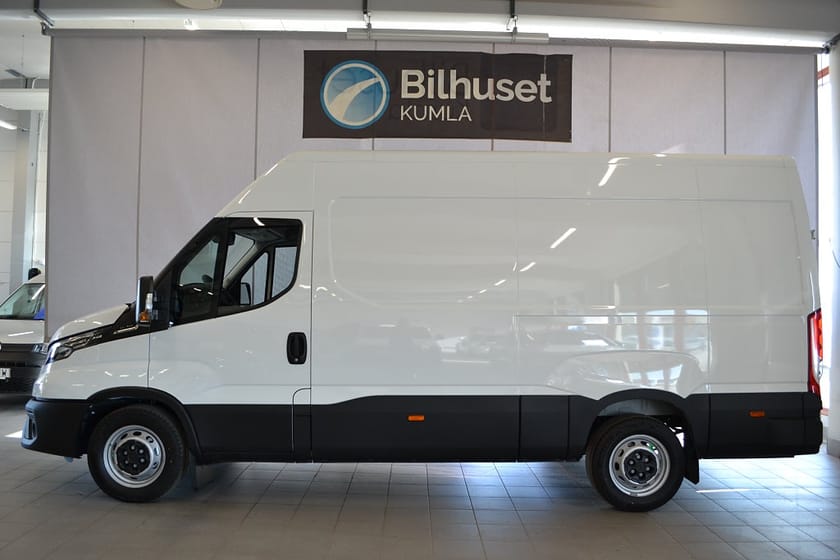 Bild 2 av Iveco Daily 35-140 Van 35 2.3 JTD 136hk 12m3 Aut Värmare Kamera OMG Leverans