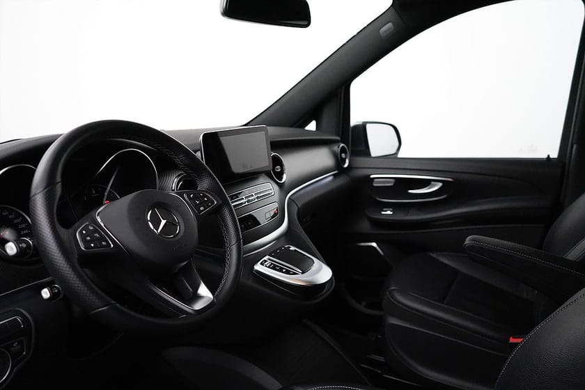 Bild 5 av Mercedes-Benz V 300d 3.1t V300d / 237hk / AMG / Moms / 360 / Bur.